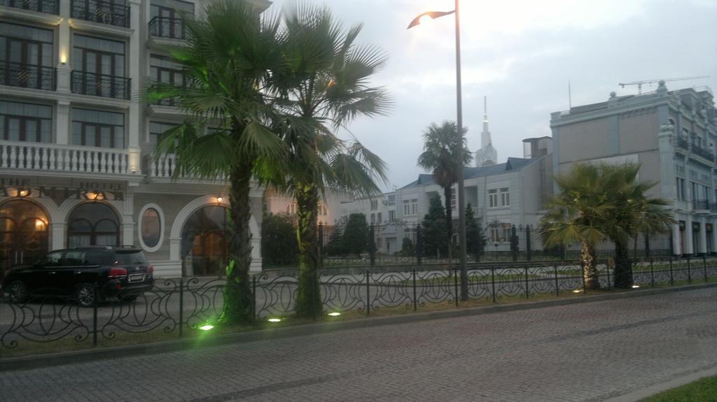 Nini'S Apartments Batumi Exterior photo